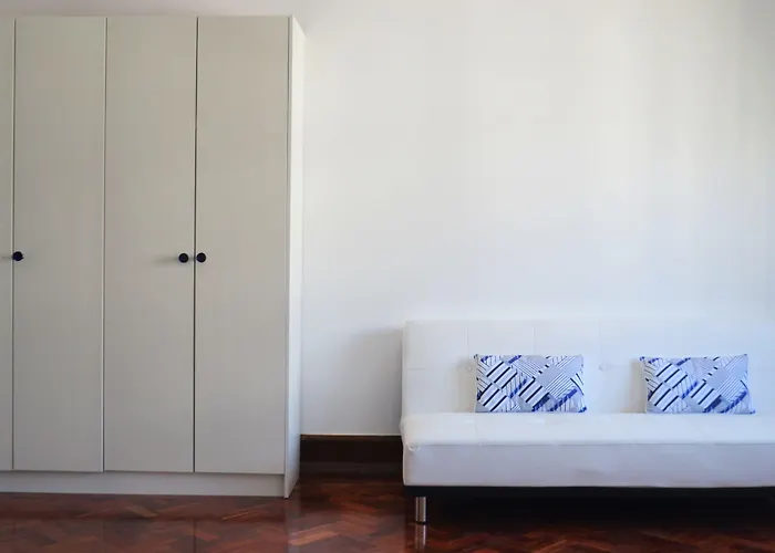 Feeling Eduardo Vii Bed & Breakfast Lisbona